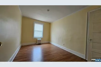 18 Forest Avenue 2 Fl #2 Fl, Englewood, NJ 07631 - Photo 7