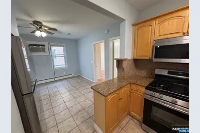 48 Stein Avenue 1 #1, Wallington, NJ 07057 - Photo 5