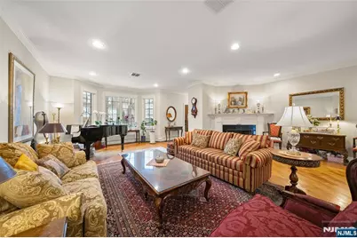 463 8th Street B #B, Palisades Park, NJ 07650 - Photo 3