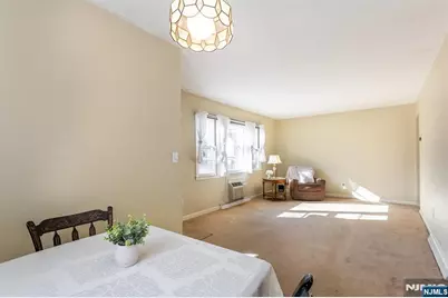 144 Redwood Avenue, Wayne, NJ 07470 - Photo 5