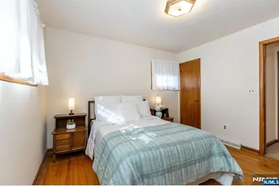 144 Redwood Avenue, Wayne, NJ 07470 - Photo 11