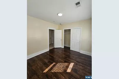 240 Copeland Avenue 2 #2, Lyndhurst Township, NJ 07071 - Photo 7