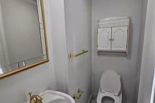 240 Copeland Ave 2, Lyndhurst Township, NJ 07071 - Photo 9