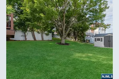 565 Center Street, Wood Ridge, NJ 07075 - Photo 21