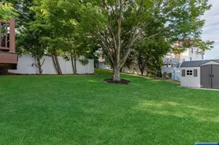 565 Center St, Wood Ridge, NJ 07075 - Photo 21