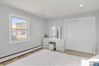 565 Center Street, Wood Ridge, NJ 07075 - Photo 11