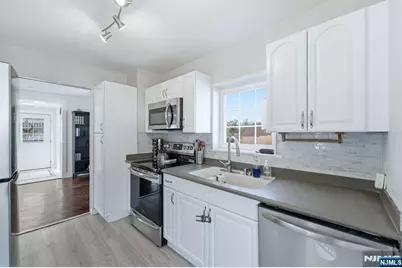 33 Beechwood Avenue, Bogota, NJ 07603 - Photo 11