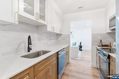 610 Anderson Avenue 2E #2E, Cliffside Park, NJ 07010 - Photo 17