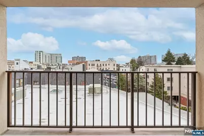 610 Anderson Avenue 2E #2E, Cliffside Park, NJ 07010 - Photo 11