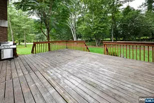 22 Gloria Dr, Allendale, NJ 07401 - Photo 7