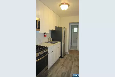 302 Washington Drive, Ramsey, NJ 07446 - Photo 9