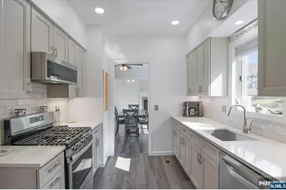 69 Mountain Avenue, Cedar Grove, NJ 07009 - Photo 17