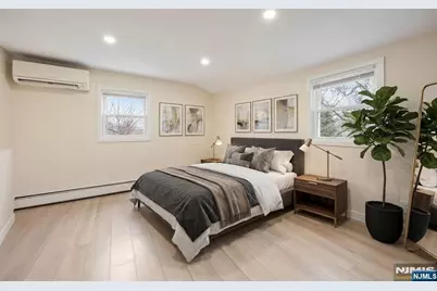 136 Palsa Avenue, Elmwood Park, NJ 07407 - Photo 13