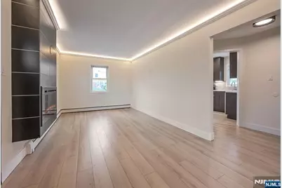 136 Palsa Avenue, Elmwood Park, NJ 07407 - Photo 7