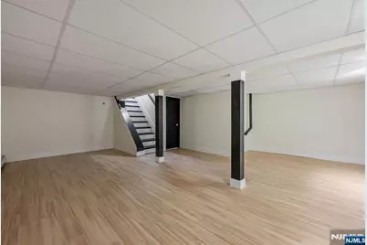 136 Palsa Avenue, Elmwood Park, NJ 07407 - Photo 19