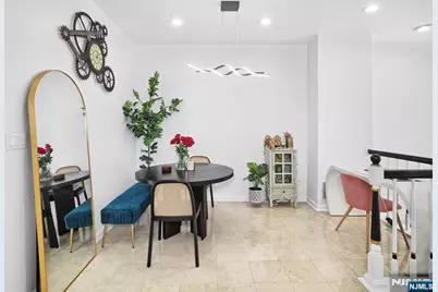 395 Kingston, West New York, NJ 07093 - Photo 3