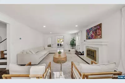 609 Wyndham Road, Teaneck Township, NJ 07666 - Photo 5