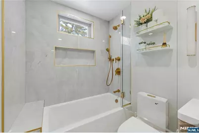 609 Wyndham Road, Teaneck Township, NJ 07666 - Photo 23