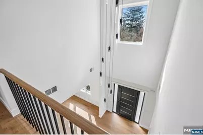 229 Sutton Place, New Milford, NJ 07646 - Photo 15