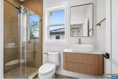 229 Sutton Place, New Milford, NJ 07646 - Photo 25