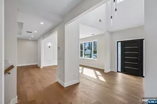 229 Sutton Pl, New Milford, NJ 07646 - Photo 9