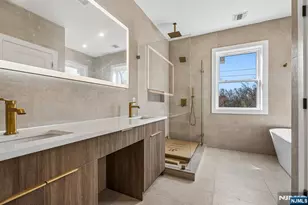 229 Sutton Pl, New Milford, NJ 07646 - Photo 17