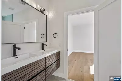 229 Sutton Place, New Milford, NJ 07646 - Photo 21