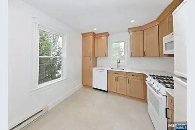 205 Union Street 2nd Floor #2nd Floor, Ridgewood, NJ 07450 - Photo 9