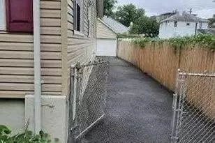 24 Washington Pl 2, Teaneck Township, NJ 07666 - Photo 5