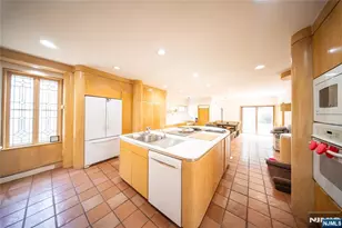 21 Meadow St, Demarest, NJ 07627 - Photo 11