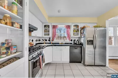 6 Whites Lane, Waldwick, NJ 07463 - Photo 15