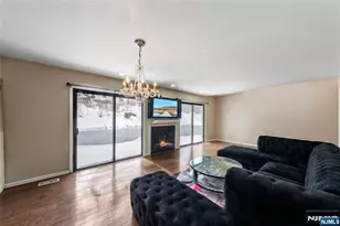 207 Stephanie Dr, Caldwell, NJ 07006 - Photo 3