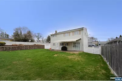 140 Manhattan Avenue, Waldwick, NJ 07463 - Photo 23