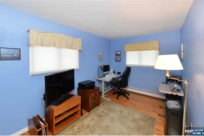 140 Manhattan Avenue, Waldwick, NJ 07463 - Photo 13