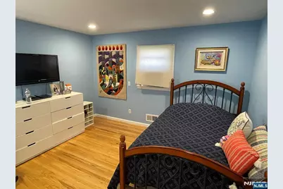 526 Rutland Avenue, Teaneck Township, NJ 07666 - Photo 19