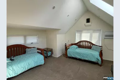 526 Rutland Avenue, Teaneck Township, NJ 07666 - Photo 21