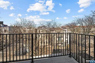 34 Manhattan Avenue 2 #2, Jersey City, NJ 07307 - Photo 35