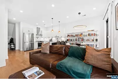 34 Manhattan Avenue 2 #2, Jersey City, NJ 07307 - Photo 5