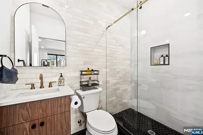 34 Manhattan Avenue 2 #2, Jersey City, NJ 07307 - Photo 25