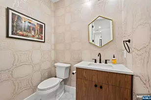 34 Manhattan Ave 2, Jersey City, NJ 07307 - Photo 17