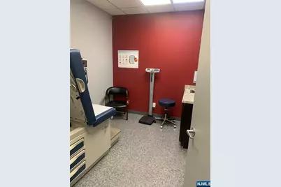 47 Orient 3C #3C, Rutherford, NJ 07070 - Photo 5