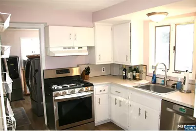 77 Donald Place, Waldwick, NJ 07463 - Photo 5