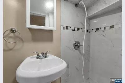 705 15th Street, Newark, NJ 07103 - Photo 33