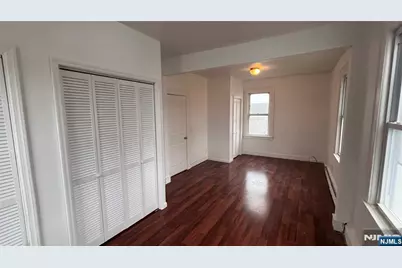 247 Elm Street, Elmwood Park, NJ 07407 - Photo 5