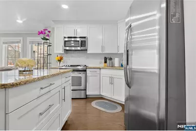 200 Laird, Cliffside Park, NJ 07010 - Photo 13