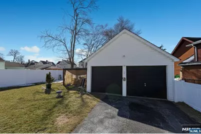 100 Brook Avenue, Englewood, NJ 07631 - Photo 25