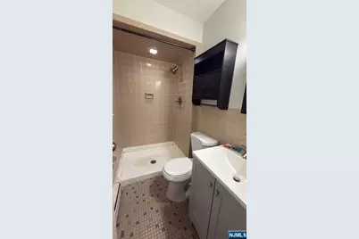 10 Riverside Avenue 2 #2, Lyndhurst Township, NJ 07071 - Photo 13