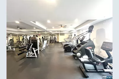 2050 Central Road 109 #109, Fort Lee, NJ 07024 - Photo 11