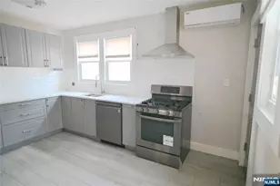 210 Warren Ave Left A, Fort Lee, NJ 07024 - Photo 3