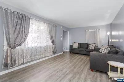 28 Logan Place, Lodi, NJ 07644 - Photo 7